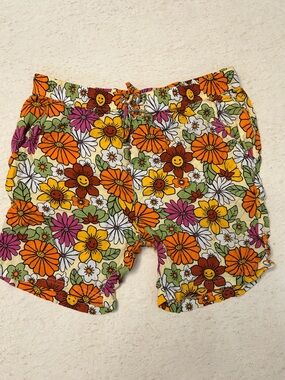 Men’s Floral Smile Print Flat Front Shorts - Multicolor